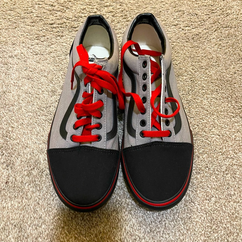 Brand New - VANS Old Skool Sneakers (Men Size 11)